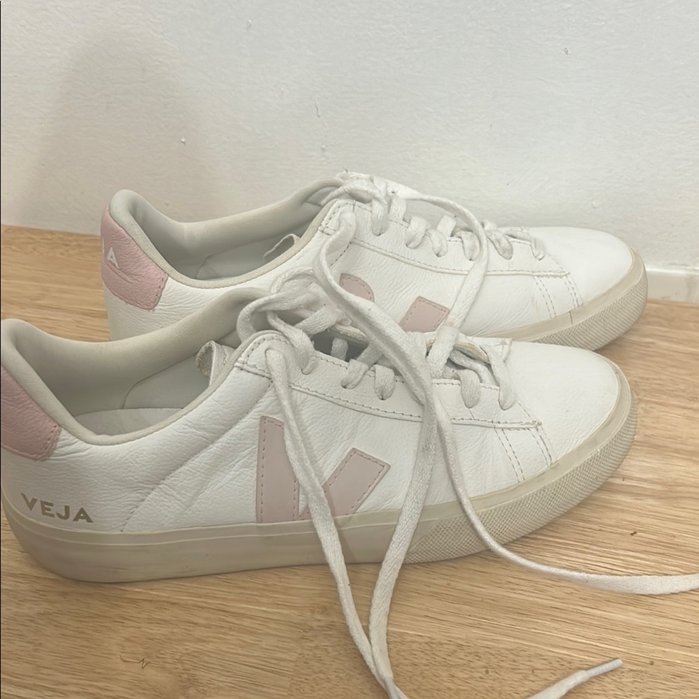 Veja Women's White and Pink Sneakers